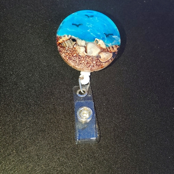 Resin ocean themed badge reel - Picture 2 of 2